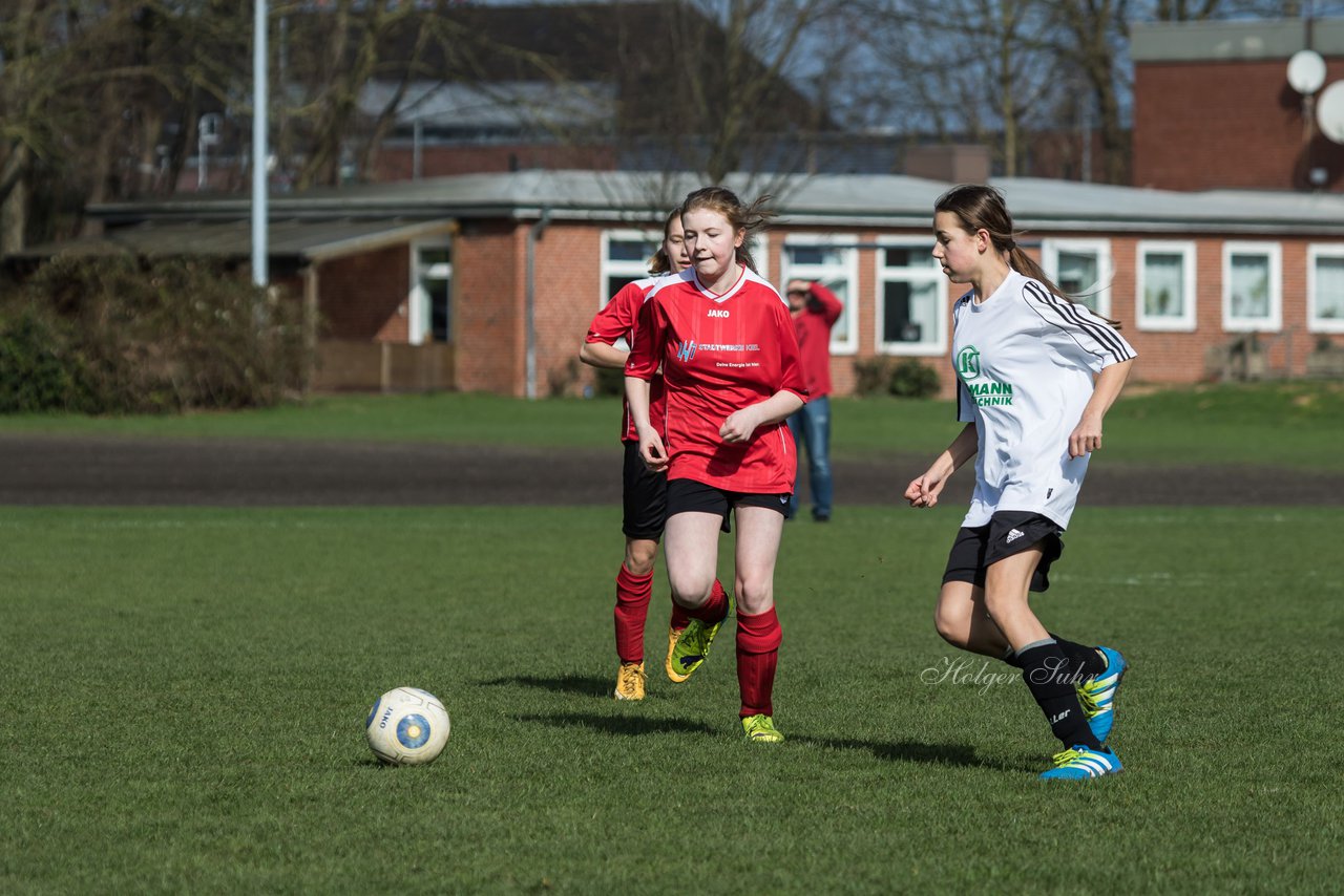 Bild 70 - C-Juniorinnen Kieler MTV -  MTSV POlympia Neumuenster : Ergebnis: 1:0
